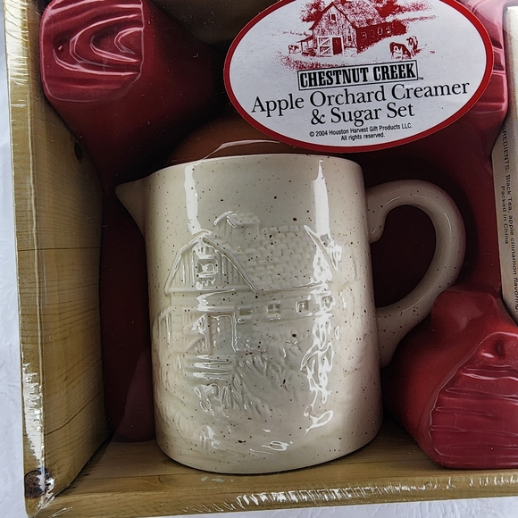 Vintage Chestnut Creek Apple Orchard Ceramic Creamer & Sugar Set NEW - Picture 3 of 9